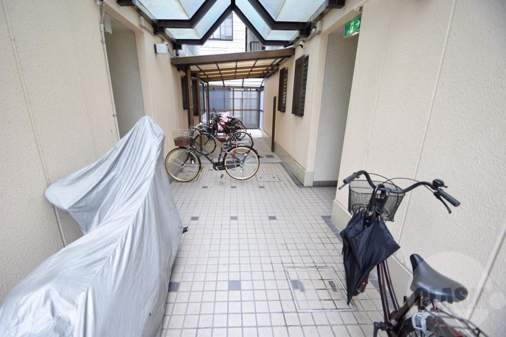 16/25 エントランス