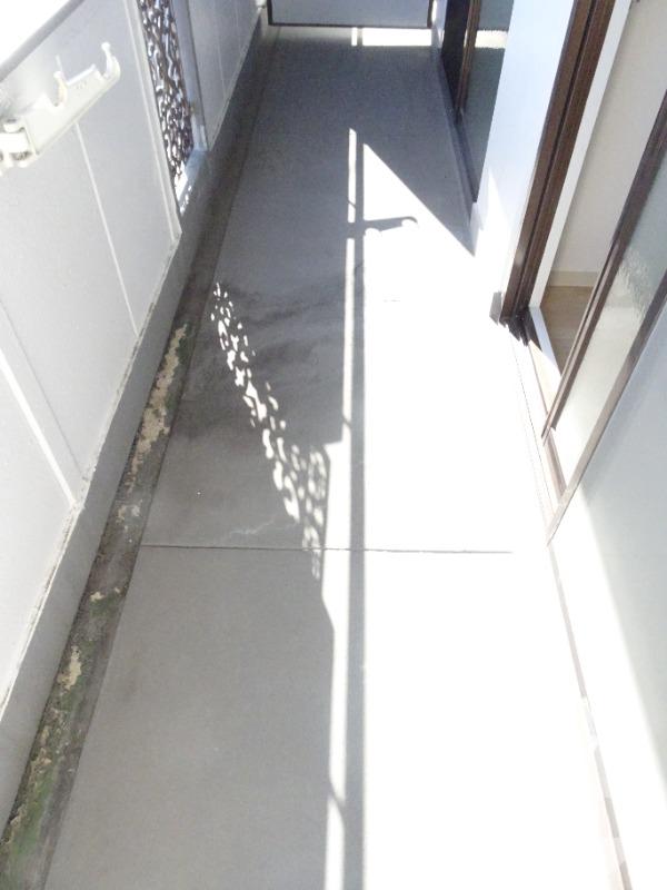 13/23 バルコニー