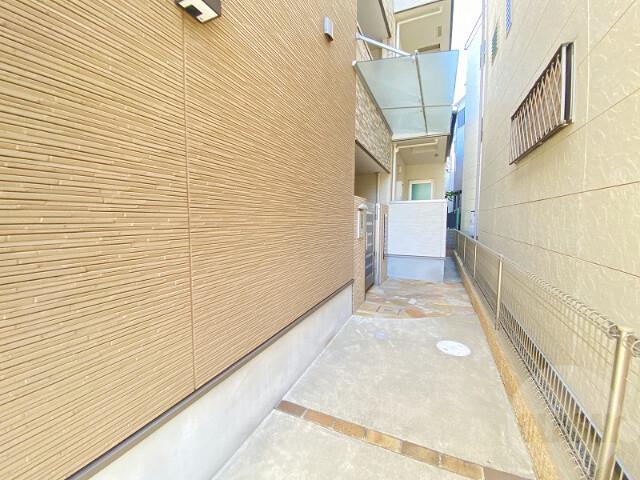 20/29 エントランス