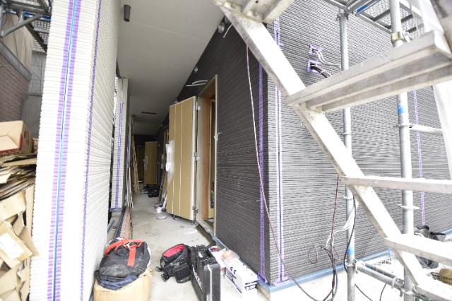 23/30 エントランス