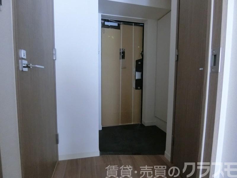 18/30 玄関