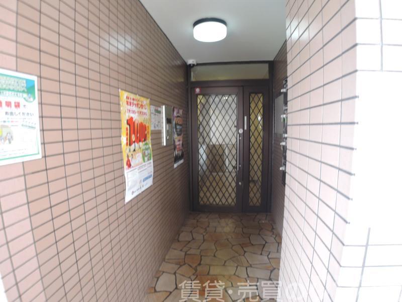 2/4 エントランス