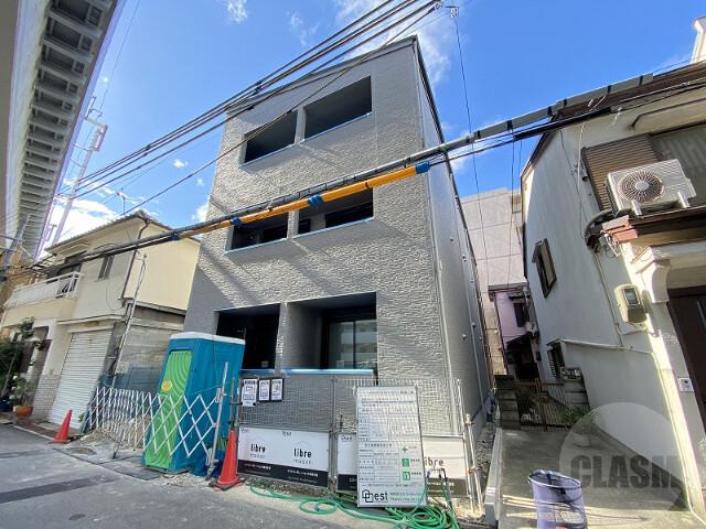 21/27 エントランス