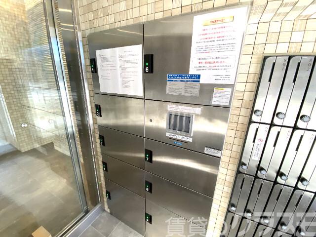 23/28 エントランス