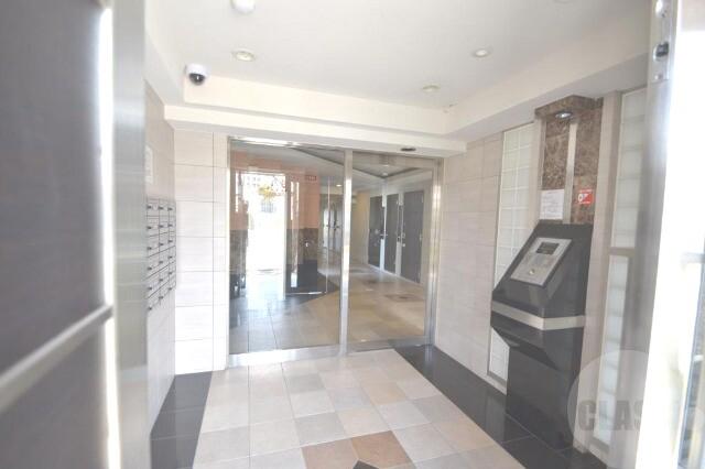 14/23 エントランス