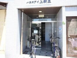 14/25 エントランス