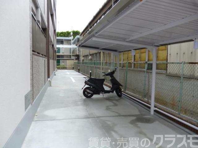 3/3 駐車場