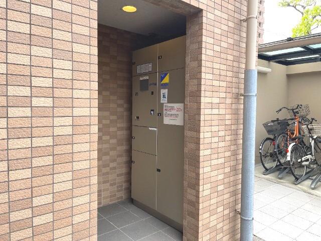 22/30 エントランス