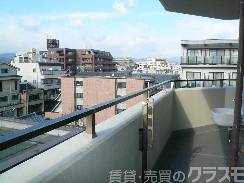 18/23 バルコニー