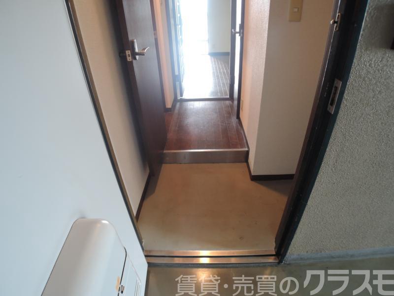 16/30 玄関