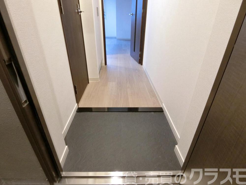 16/30 玄関