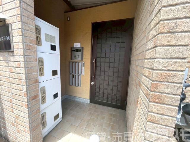 18/30 エントランス