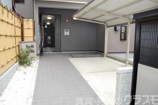 29/30 エントランス