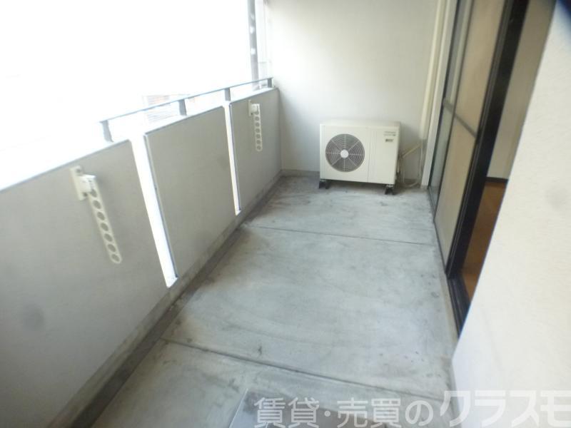 25/30 バルコニー