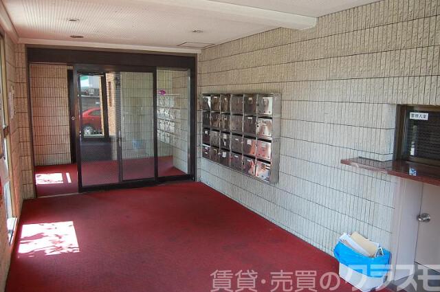 2/4 エントランス