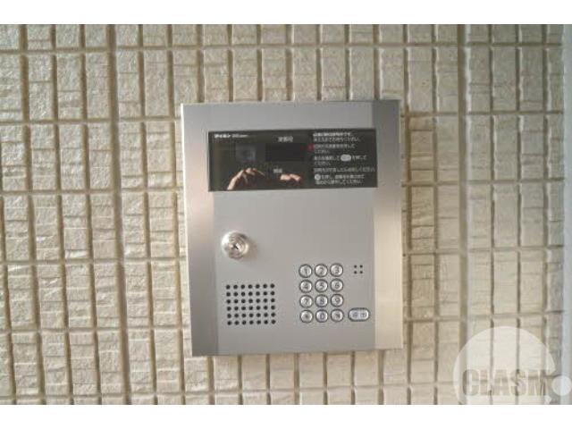 20/30 エントランス