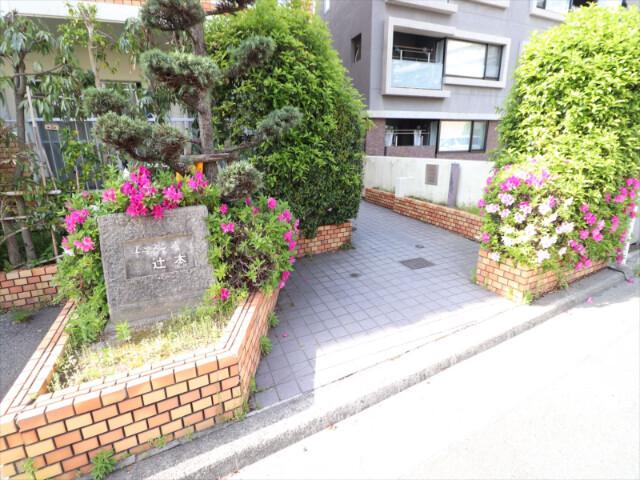 22/30 エントランス