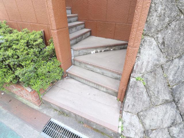 22/30 エントランス