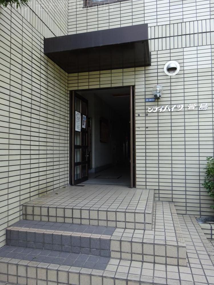 21/26 エントランス