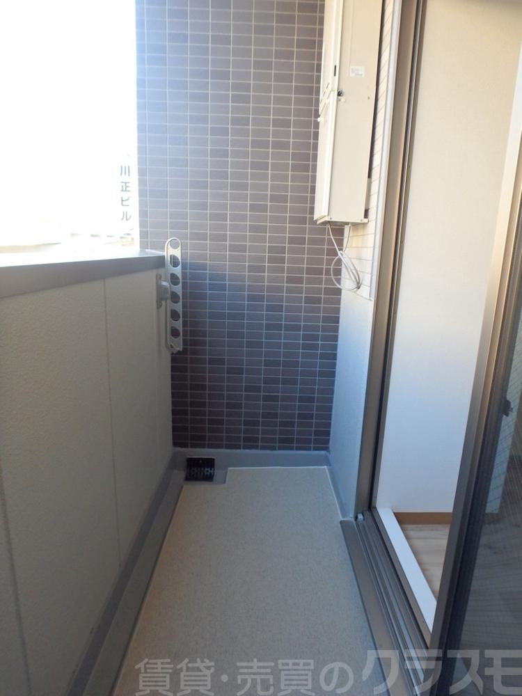 16/27 バルコニー