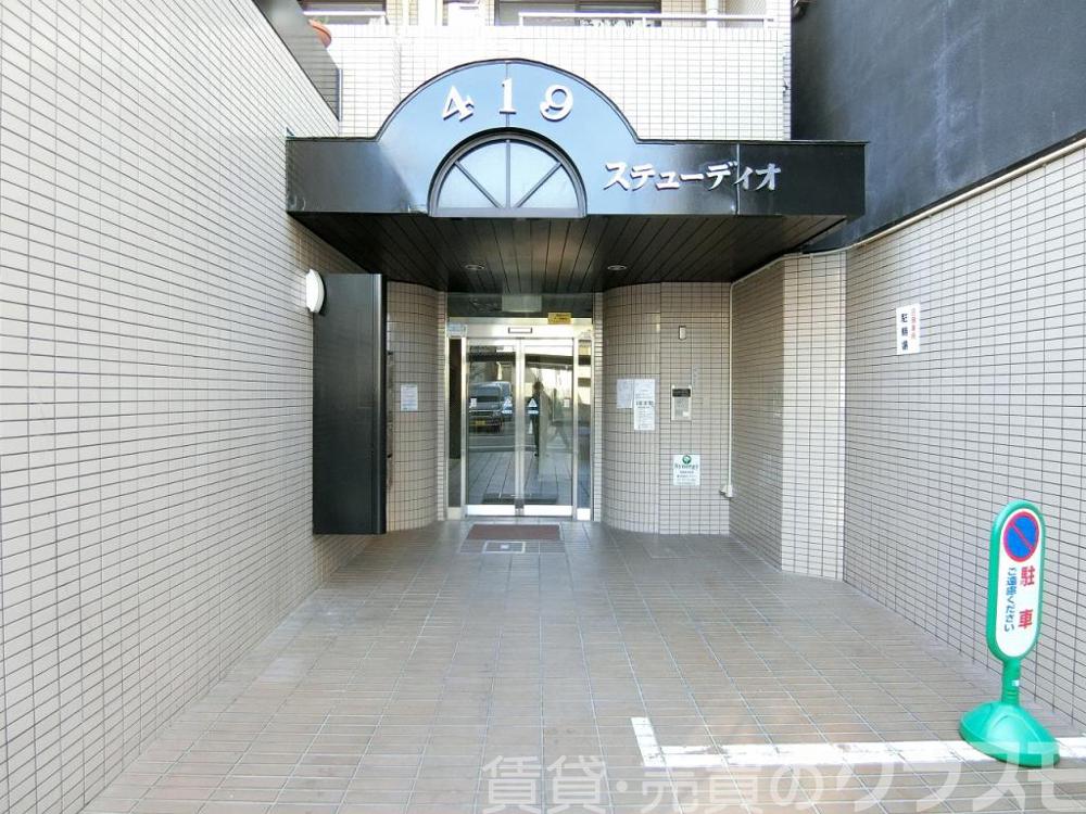 2/4 エントランス