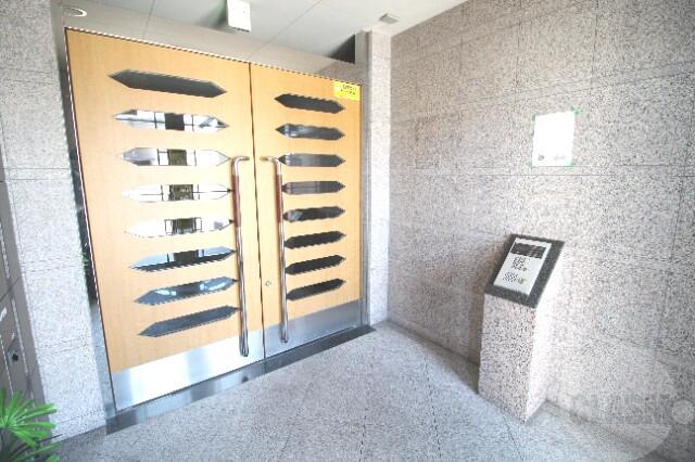 16/29 エントランス