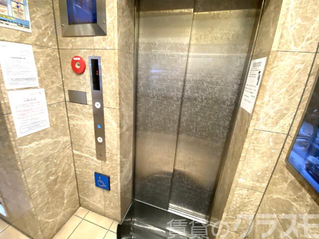 20/26 エントランス