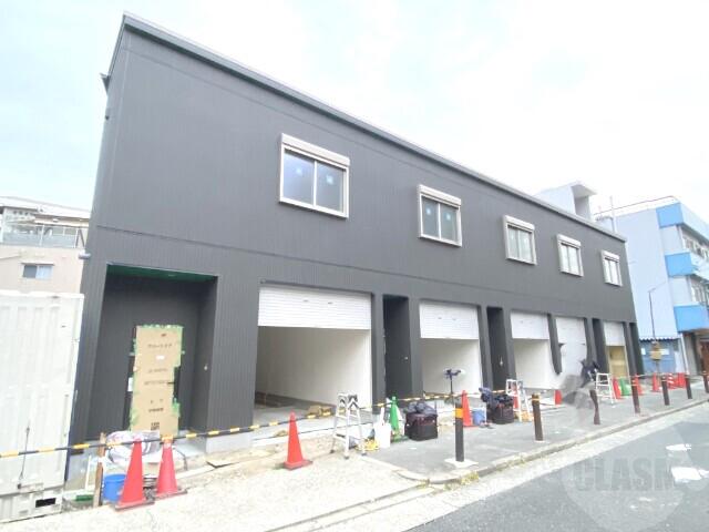 17/30 エントランス