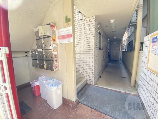 16/28 エントランス