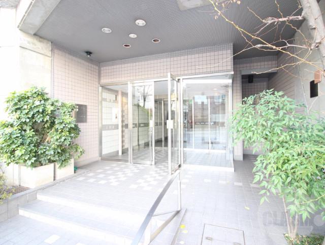 20/30 エントランス