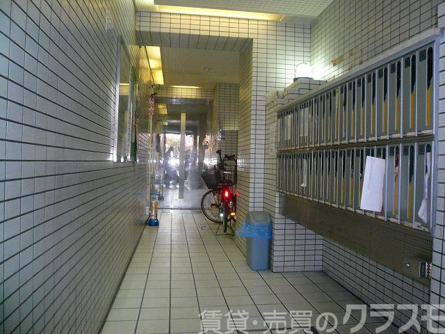 2/2 エントランス