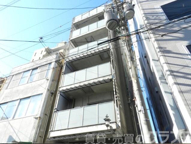 30/30 エントランス