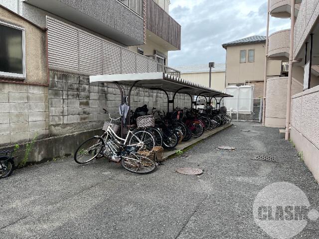 20/30 エントランス