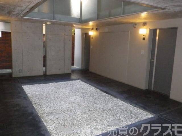 2/2 エントランス