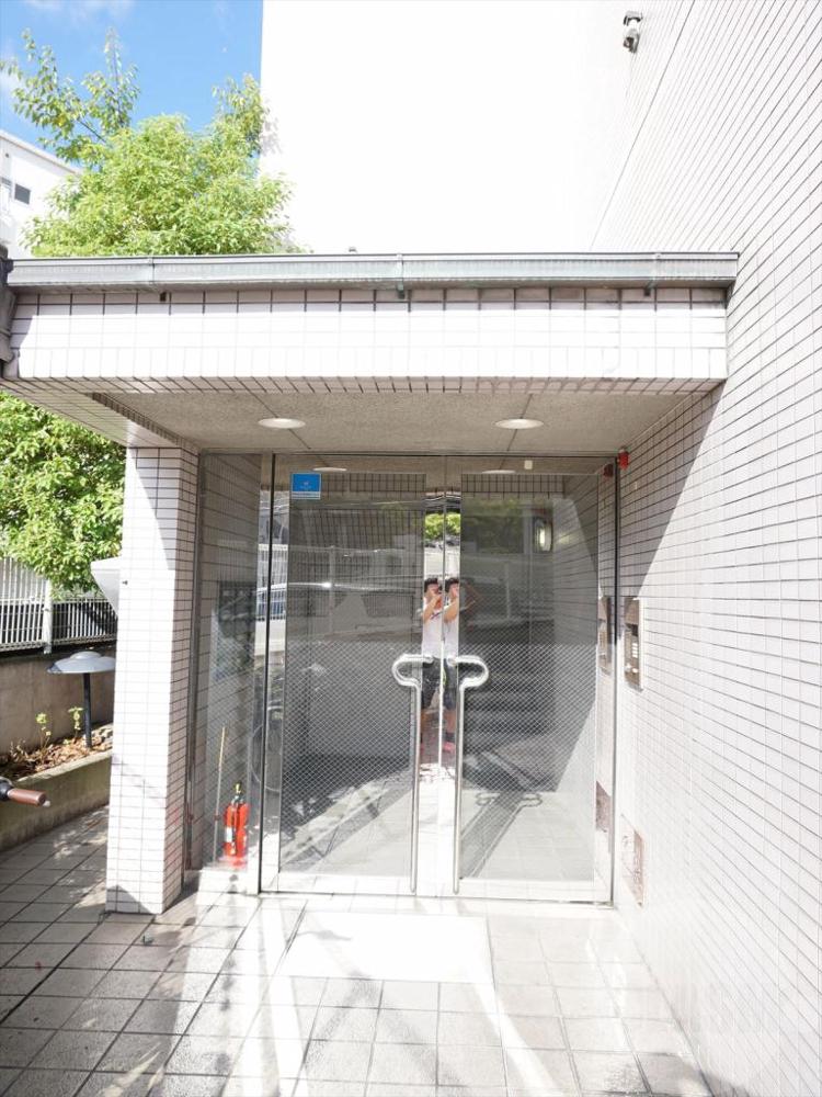 22/30 エントランス