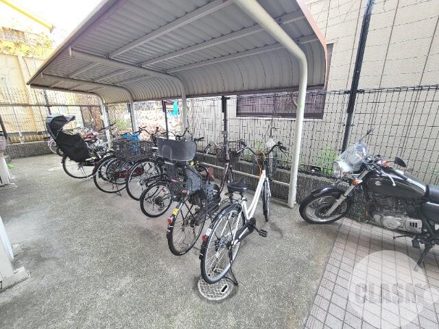 16/21 エントランス