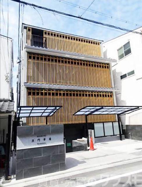 30/30 エントランス