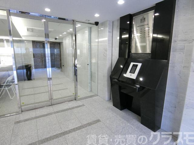 2/4 エントランス