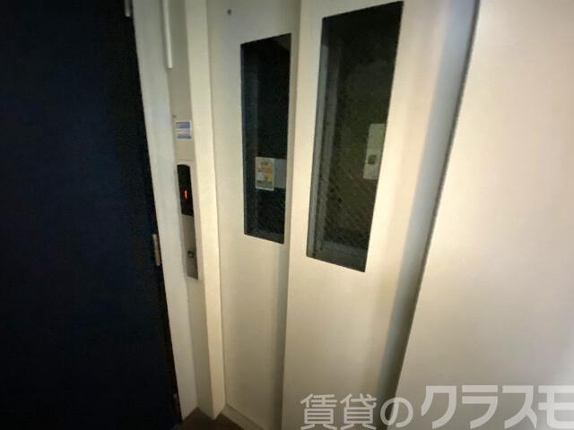 19/22 エントランス