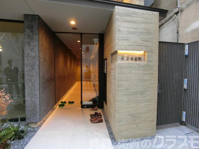 2/2 エントランス