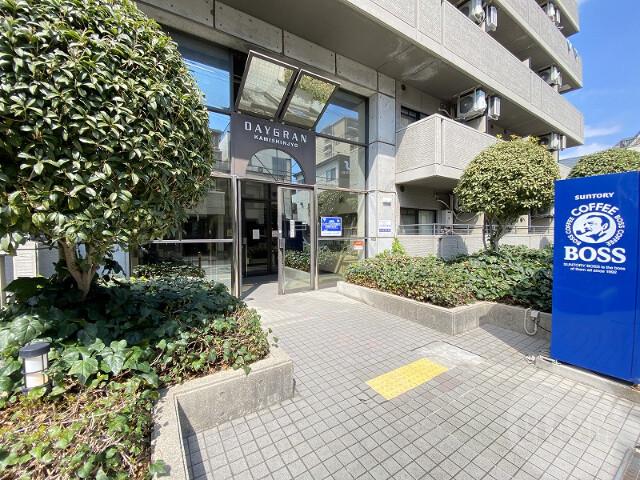 16/30 エントランス