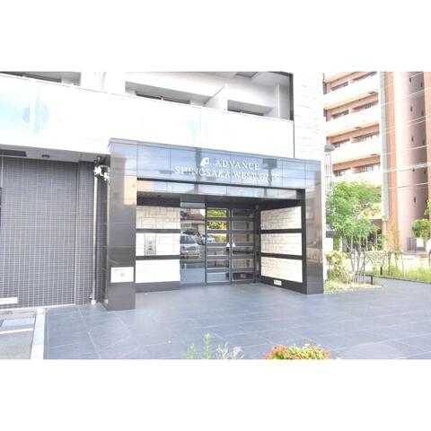 18/23 エントランス