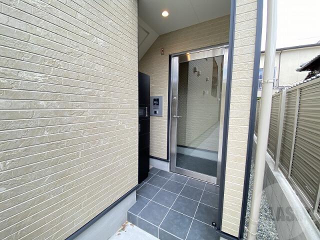 19/26 エントランス