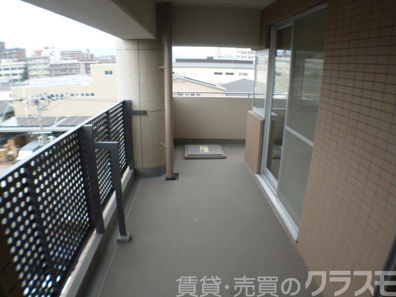 26/30 バルコニー