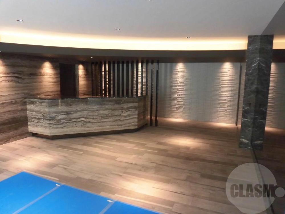 22/28 エントランス