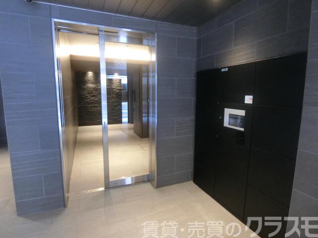 2/4 エントランス