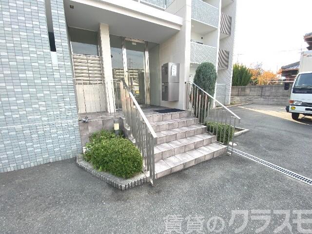 20/24 エントランス