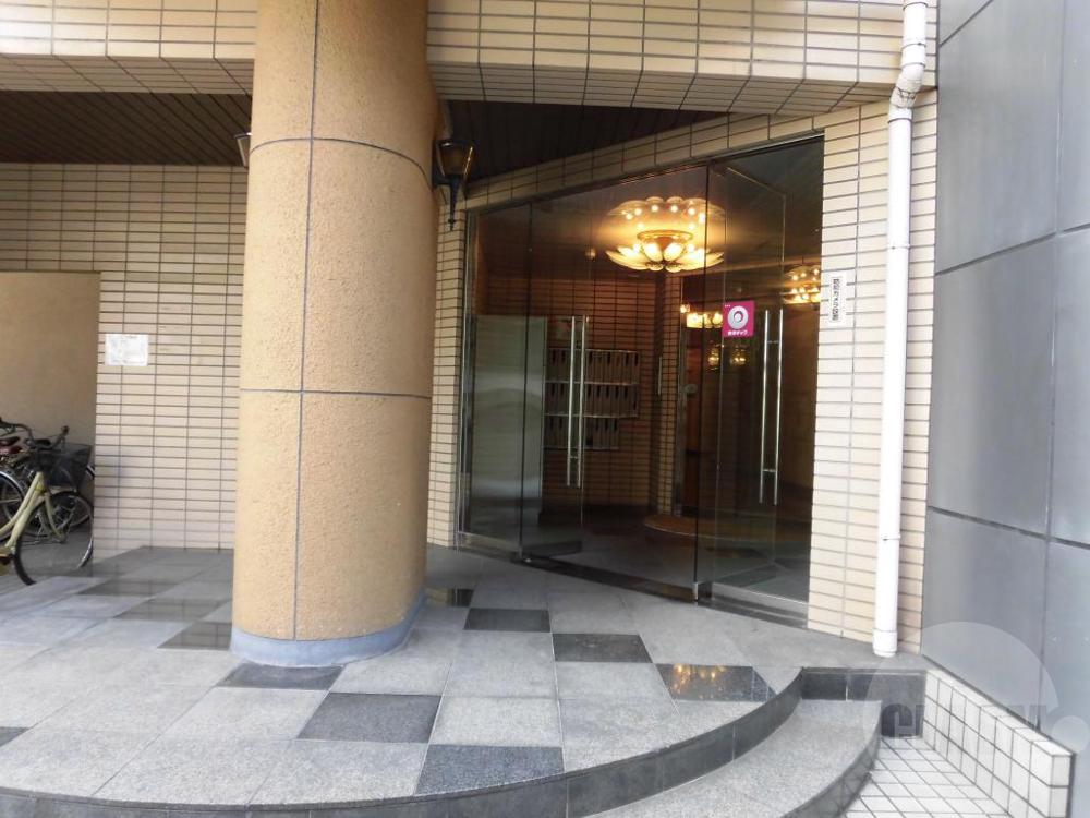 20/28 エントランス