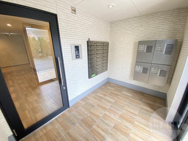 20/30 エントランス