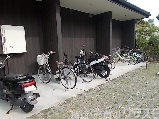 30/30 エントランス